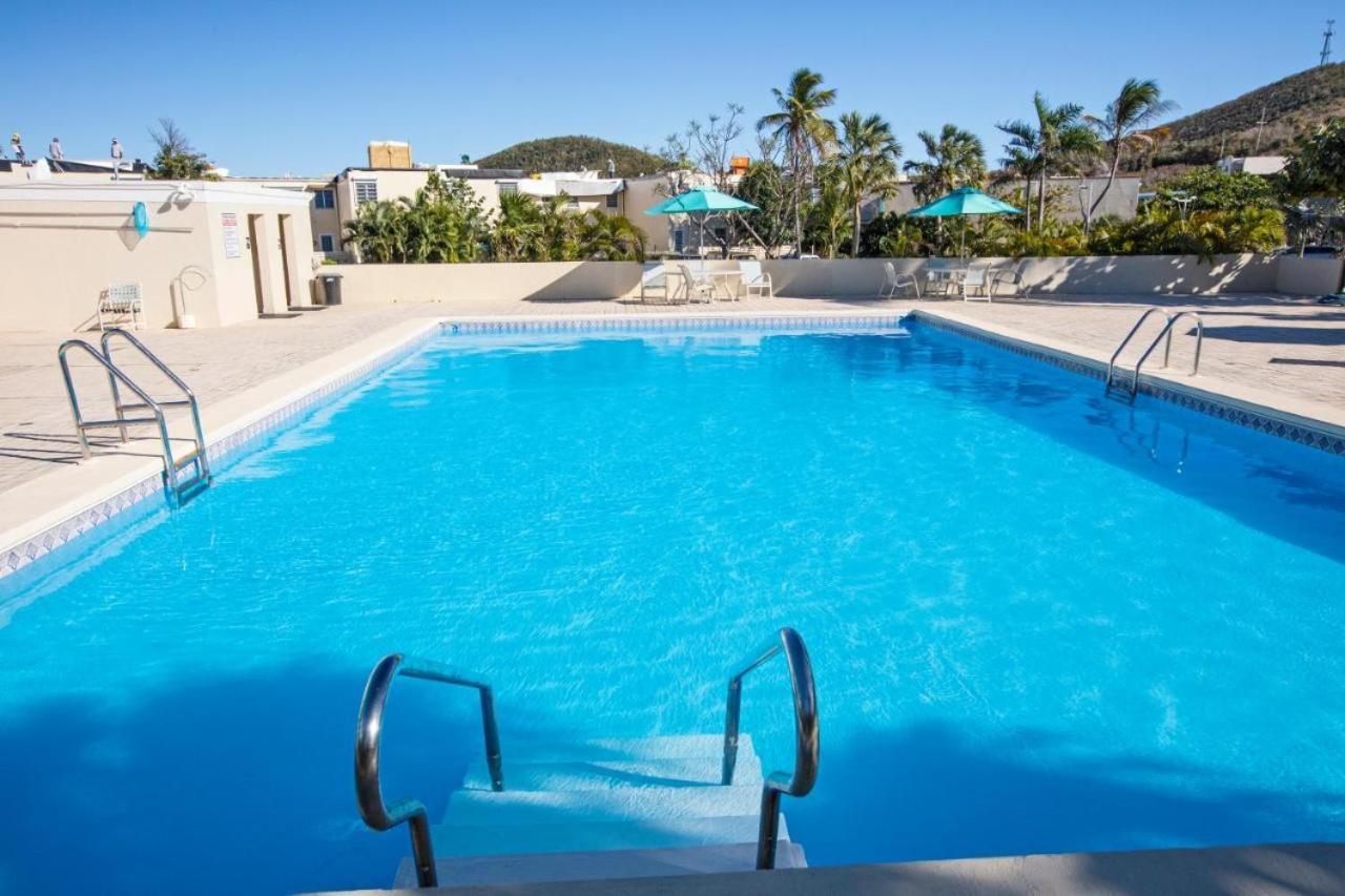 Sun-Days At Crystal Cove On Sapphire Beach Aparthotel East End  Εξωτερικό φωτογραφία